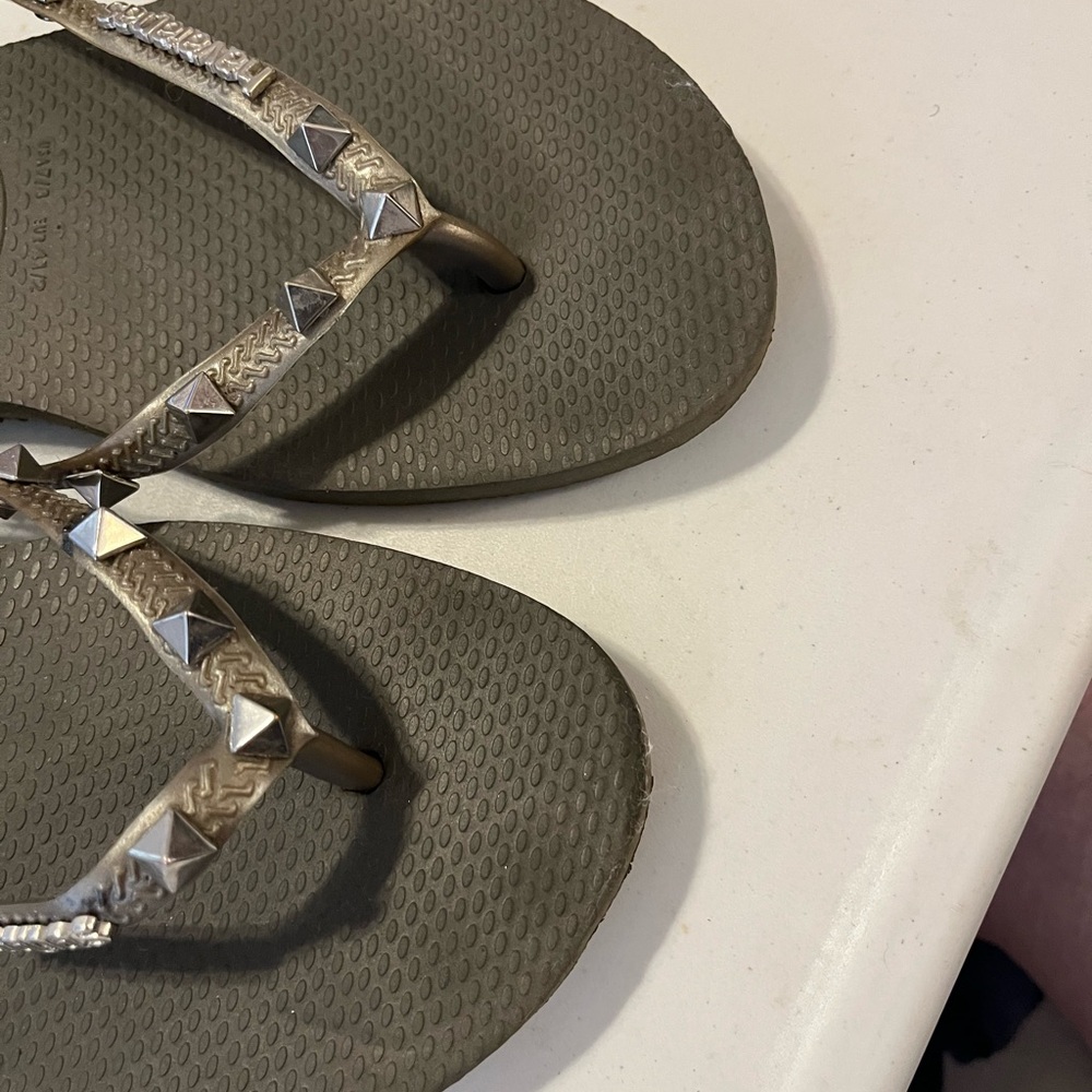 Havaianas Women's Sandals in Olive and Silver